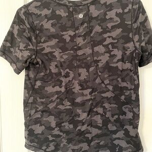 Lululemon Camo top